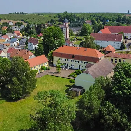 Landgasthof Wolf Inn Schrebitz